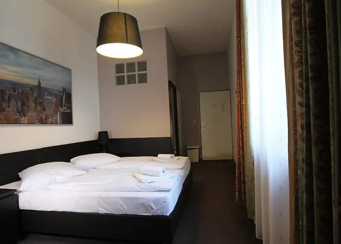 Carlton Hotel 3*