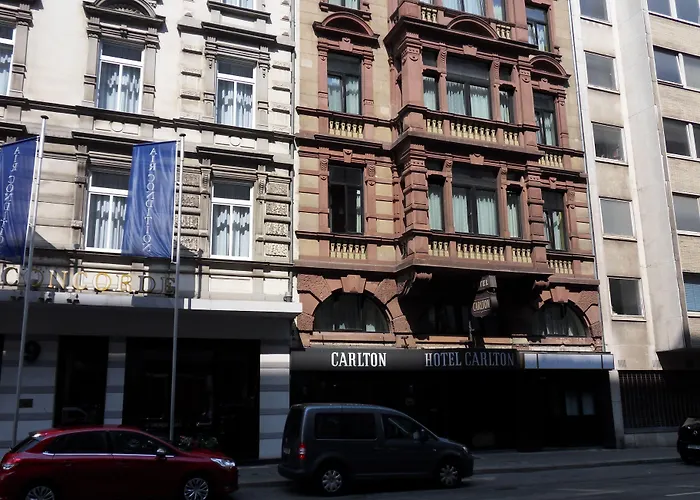 Carlton Hotel 3*